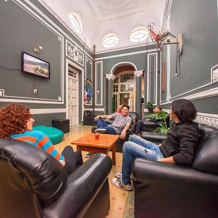 Hostel Alvear Cordoba Dış mekan fotoğraf